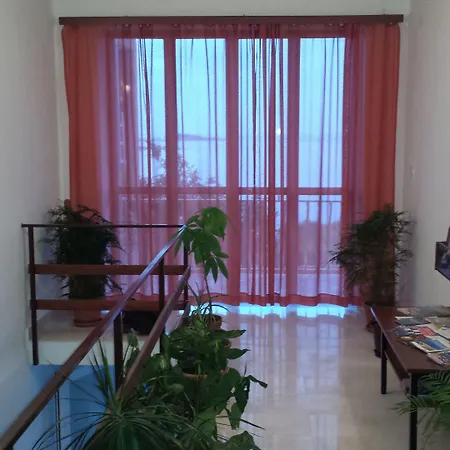 Διαμέρισμα Apartmani Ana *