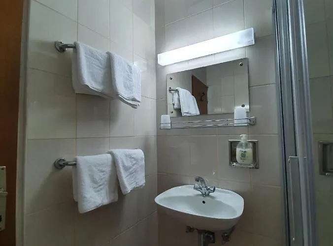 安娜公寓酒店 * 米利尼