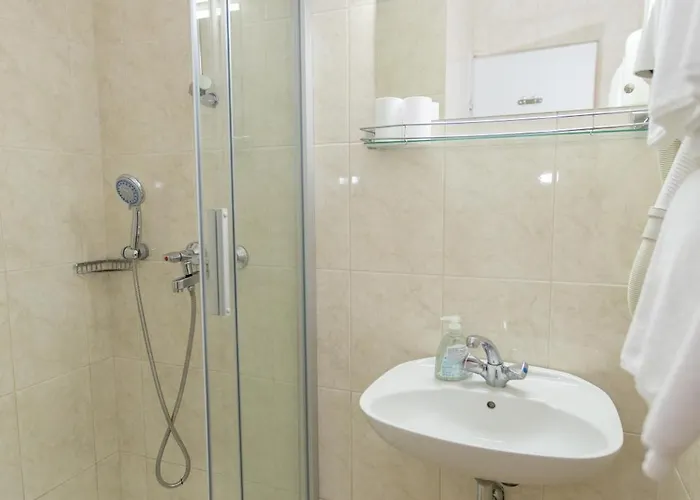 安娜公寓酒店 * 米利尼