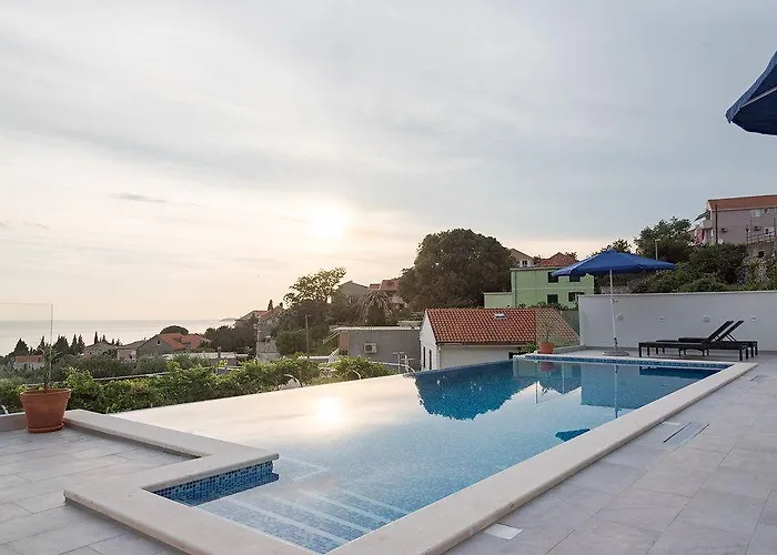 安娜公寓酒店 *