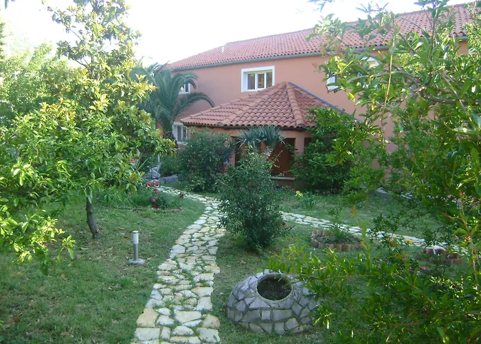 安娜公寓酒店 *