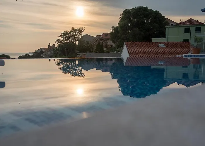 安娜公寓酒店 *